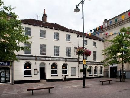 The Hatchet Inn Wetherspoon Нюбъри Екстериор снимка